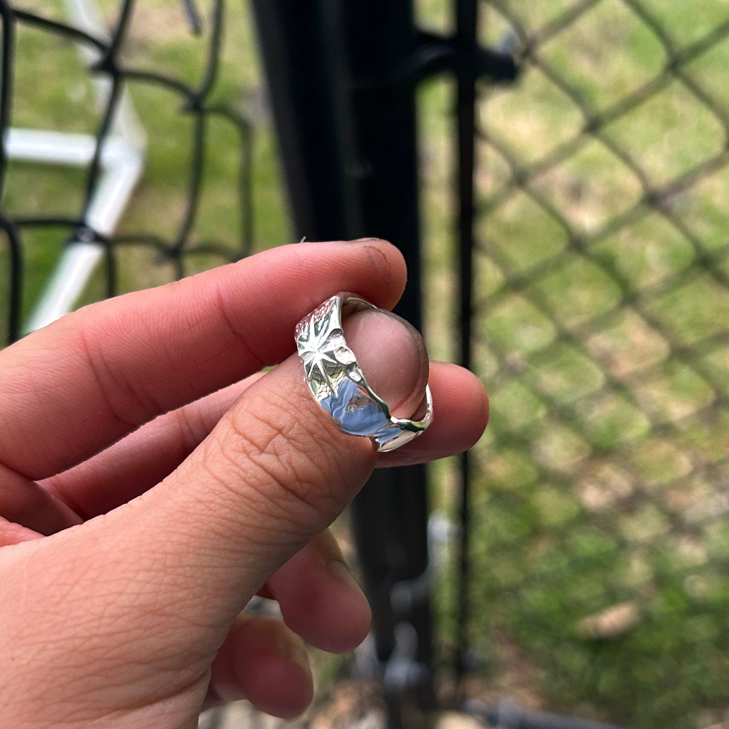 Star textured ring Size 9.5